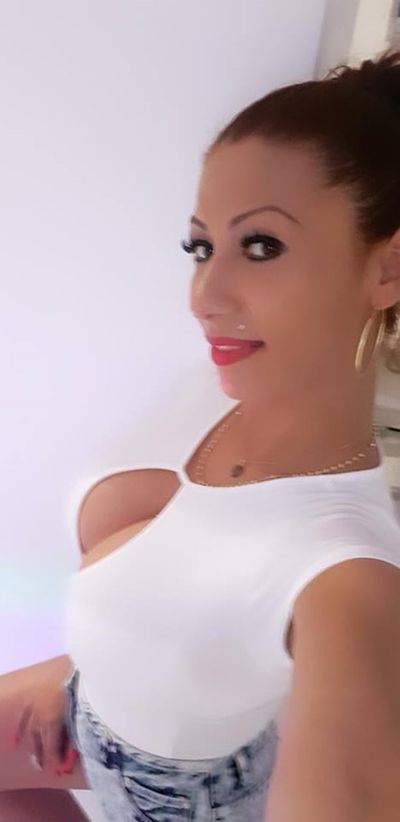 Moly Bloom - Escort Girl from St. Louis Missouri
